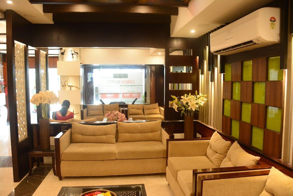 Hotel Pushpak Bhubaneswar Dış mekan fotoğraf