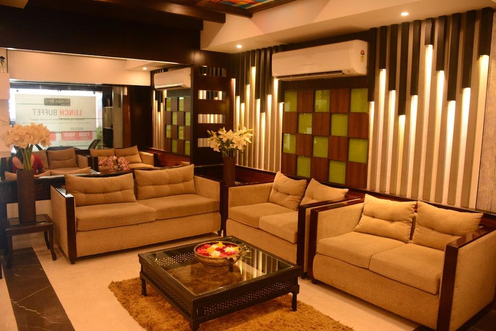 Hotel Pushpak Bhubaneswar Dış mekan fotoğraf