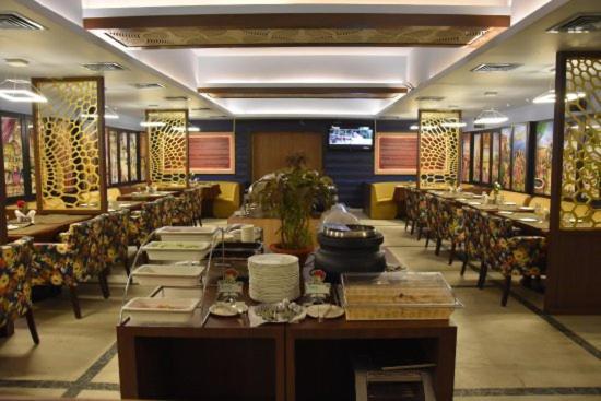 Hotel Pushpak Bhubaneswar Dış mekan fotoğraf