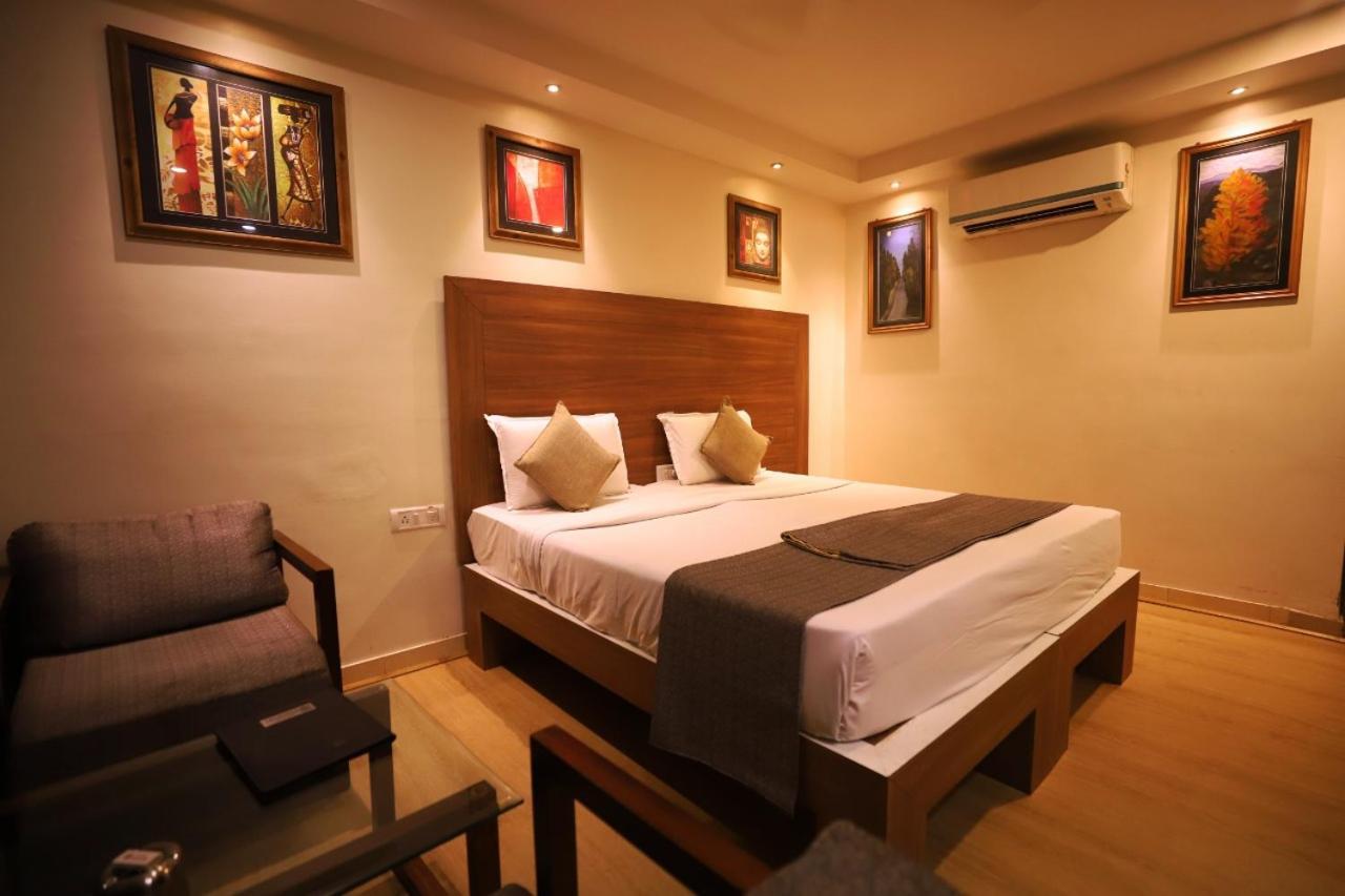 Hotel Pushpak Bhubaneswar Dış mekan fotoğraf