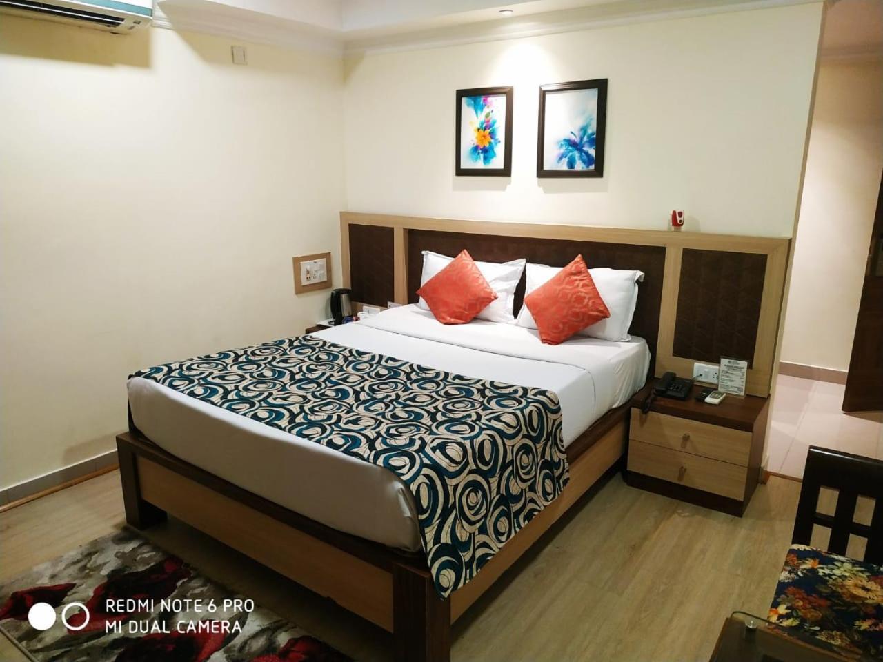 Hotel Pushpak Bhubaneswar Dış mekan fotoğraf