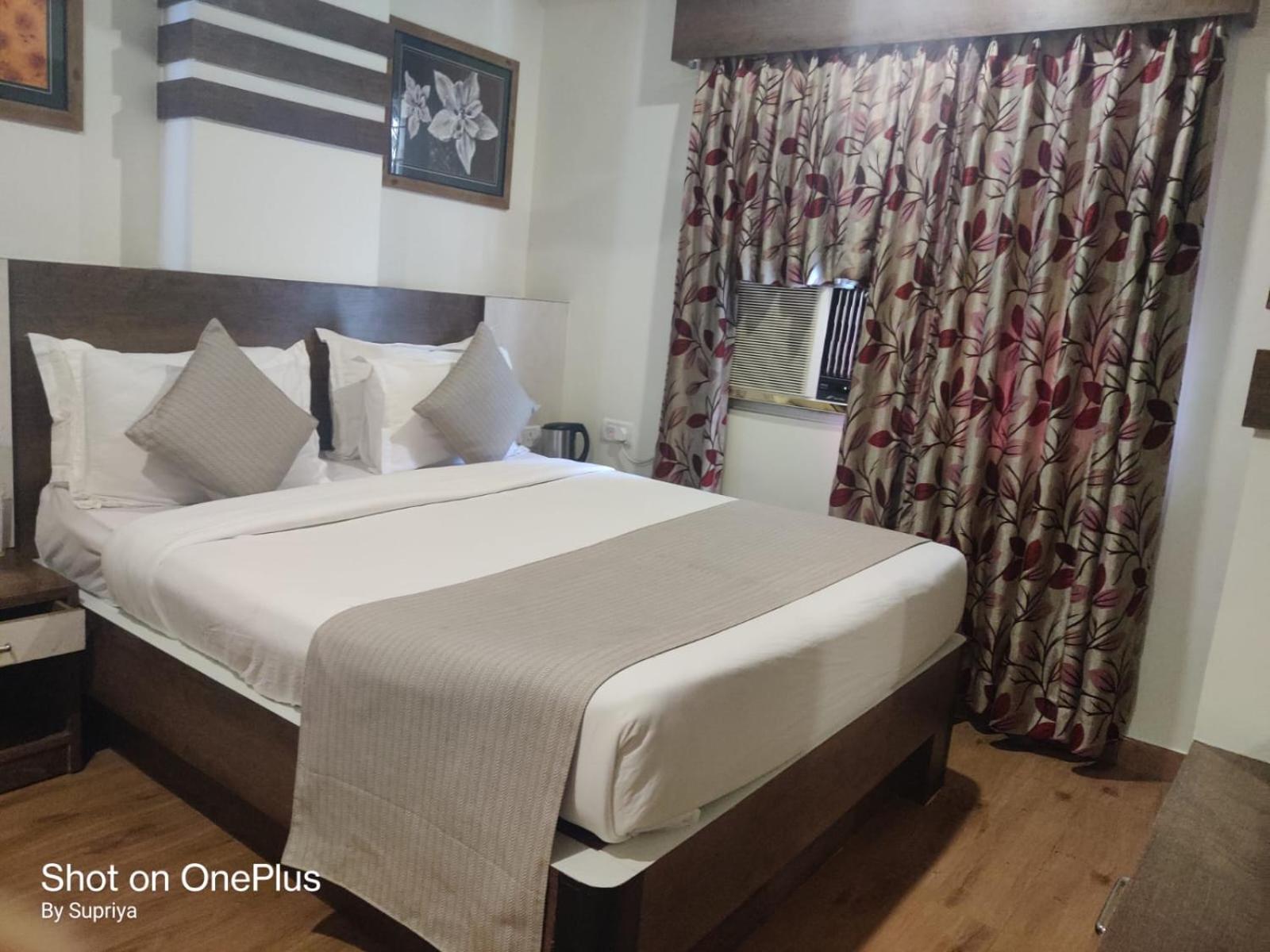Hotel Pushpak Bhubaneswar Dış mekan fotoğraf