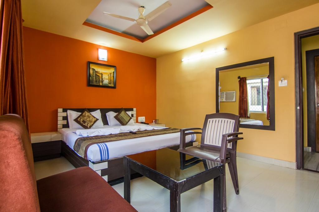 Hotel Pushpak Bhubaneswar Dış mekan fotoğraf