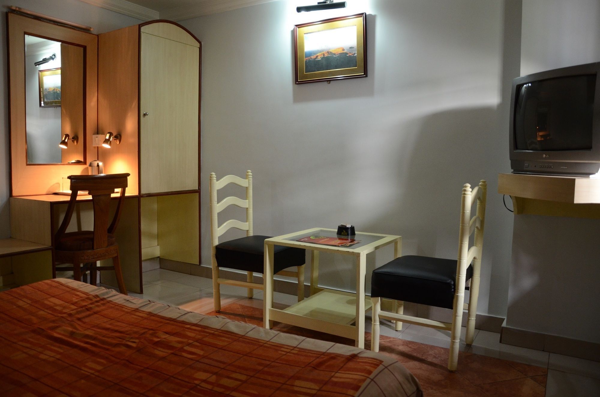 Hotel Pushpak Bhubaneswar Dış mekan fotoğraf