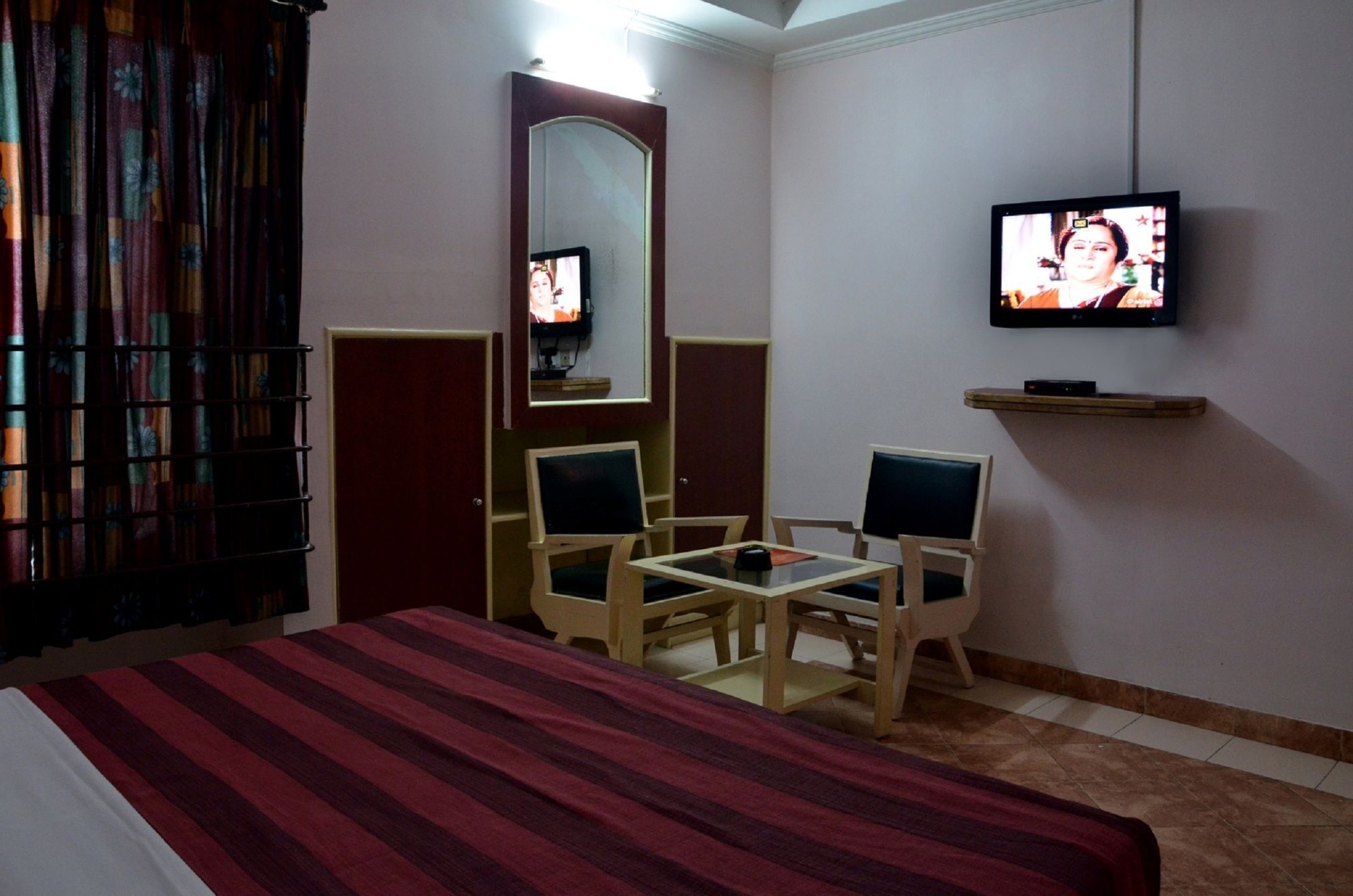 Hotel Pushpak Bhubaneswar Dış mekan fotoğraf